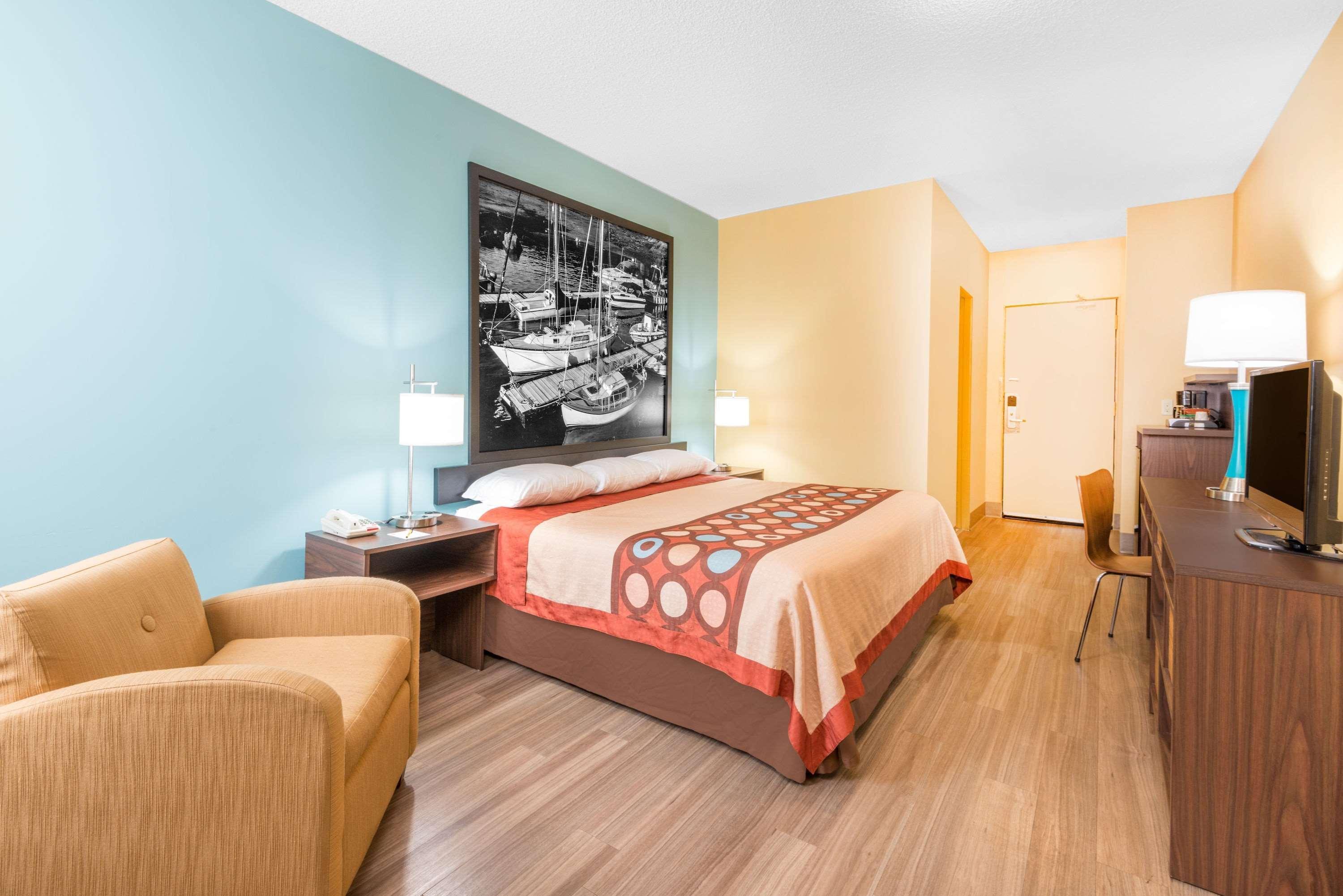 במוטל Super 8 By Wyndham ת'אנדר ביי מראה חיצוני תמונה